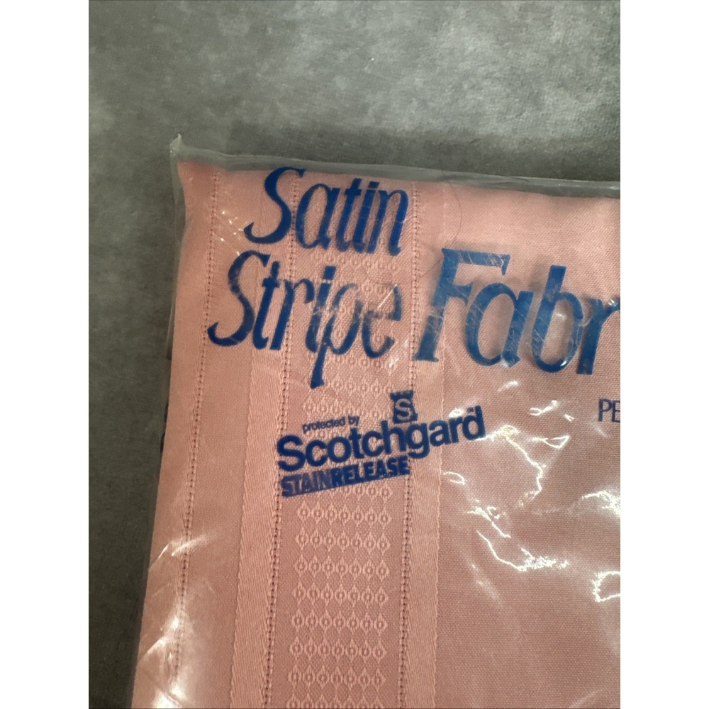 satin striped fabric tablecloth Scotchgard stain Resistant pink 60x84 Oval - Picture 3 of 6